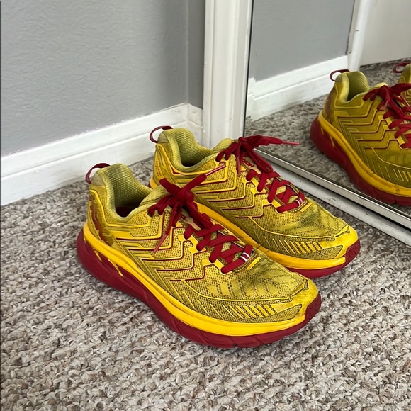 Hoka One One x Outdoor Voices Clifton 4 - Picture 1 of 8